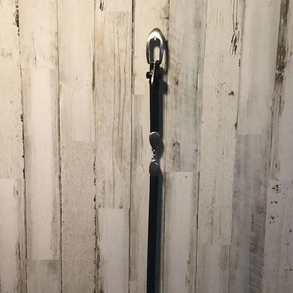Built by Dexter genuine leather 32 inch silver tone embellishments
